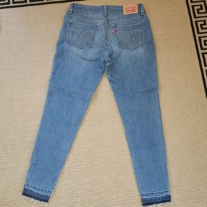 Levi's 535 Super Skinny Jeans NWOT Size 27